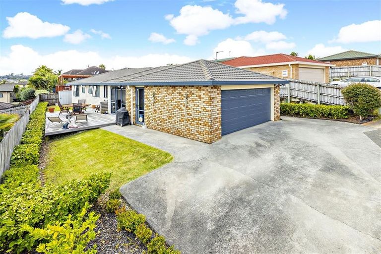 Photo of property in 19 Frederick Reece Drive, The Gardens, Auckland, 2105