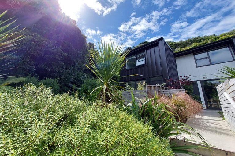 Photo of property in 1 Rua Kai Way, Brooklyn, Wellington, 6021