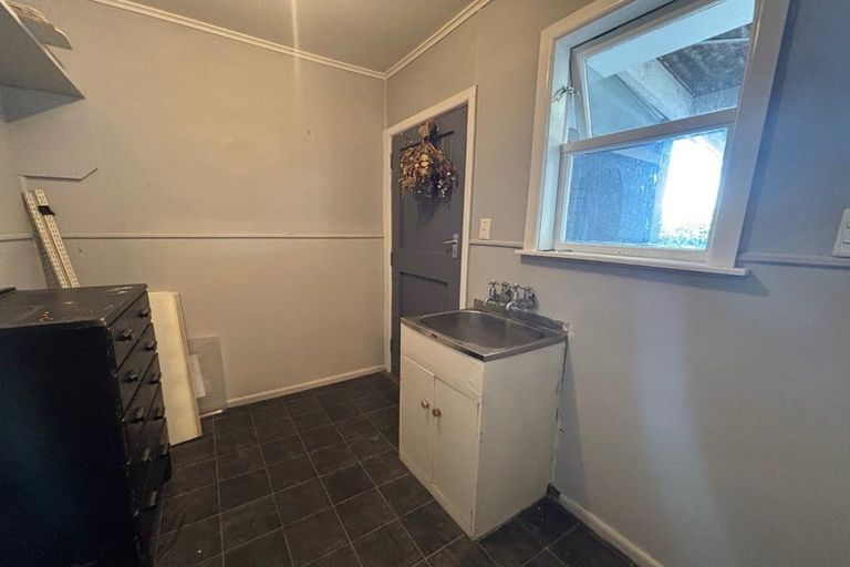 Photo of property in 115 King Street, Taradale, Napier, 4112