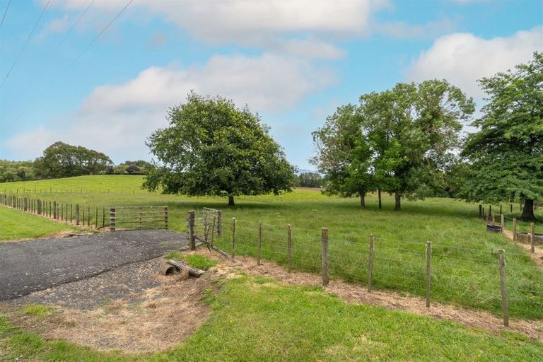 Photo of property in 35 Jury Road, Ngahinapouri, Hamilton, 3290