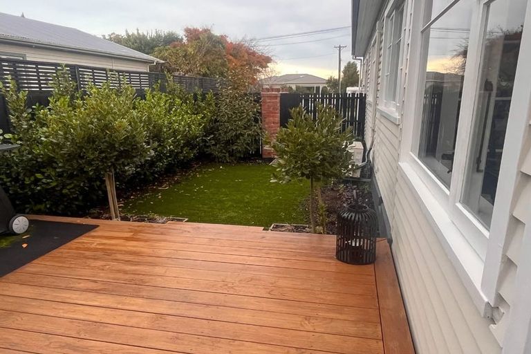 Photo of property in 1/155 Weston Road, St Albans, Christchurch, 8052