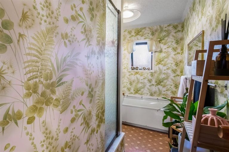 Photo of property in 65 Florence Avenue, Orewa, 0931