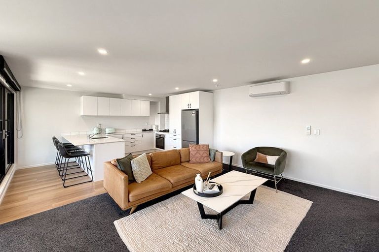 Photo of property in 56 Rangiora Avenue, Kaiwharawhara, Wellington, 6035