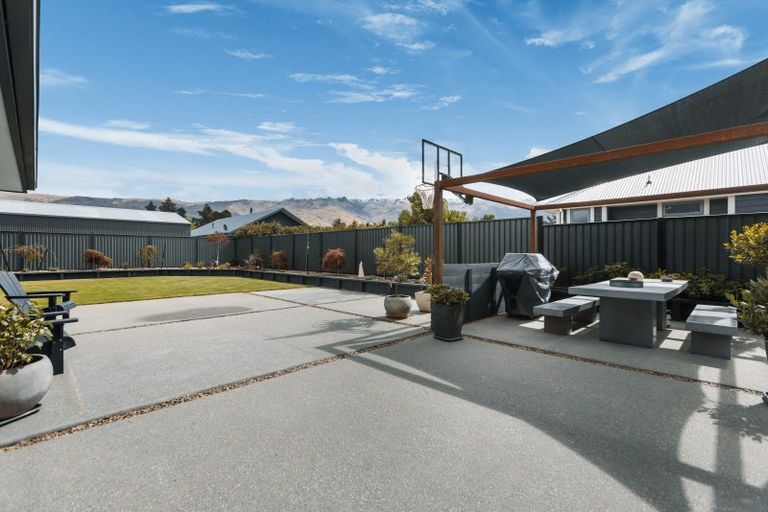 Photo of property in 39 Missy Crescent, Mount Pisa, Cromwell, 9383
