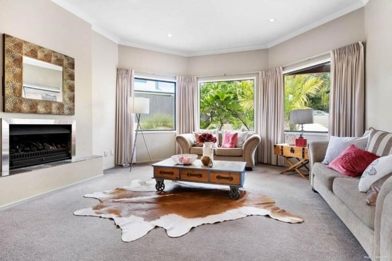 Photo of property in 52 Shelter Drive, Greenhithe, Auckland, 0632