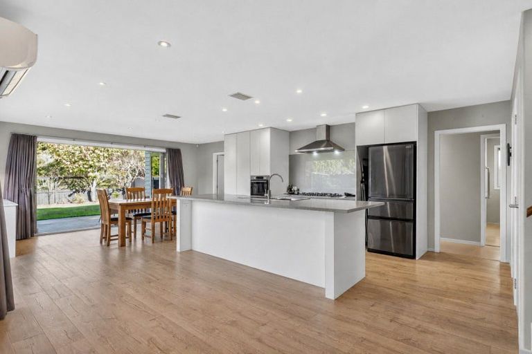 Photo of property in 72 Jellicoe Drive, Hamilton East, Hamilton, 3216