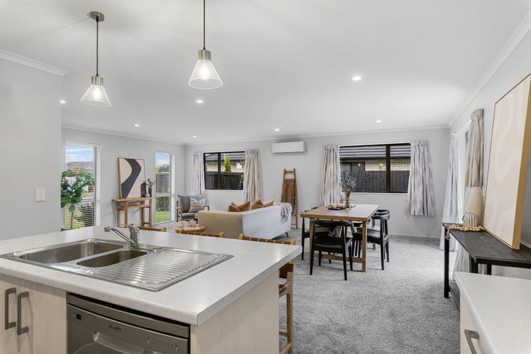 Photo of property in 15 Katrine Drive, Marshland, Christchurch, 8083