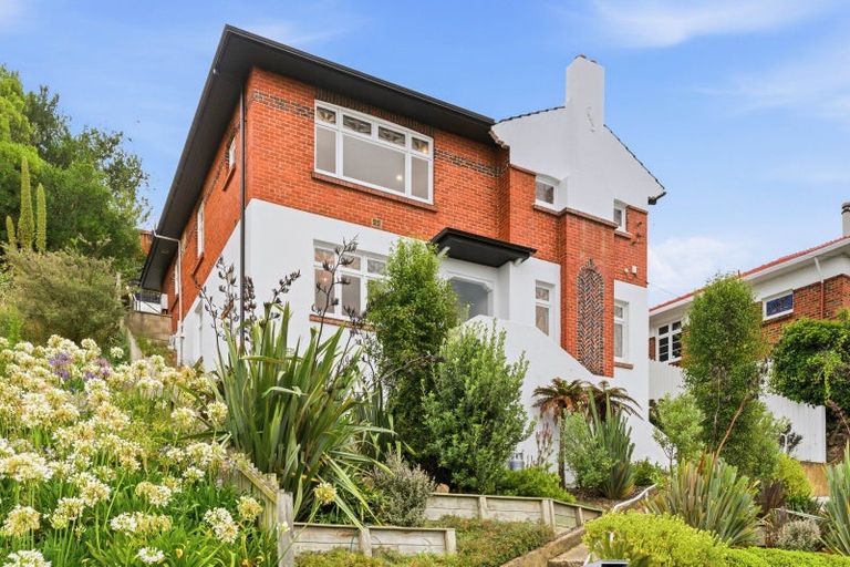 Photo of property in 104 Forbury Road, Saint Clair, Dunedin, 9012