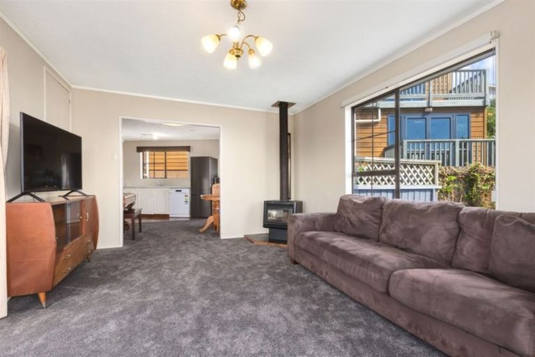 Photo of property in 68 Pikarere Street, Titahi Bay, Porirua, 5022