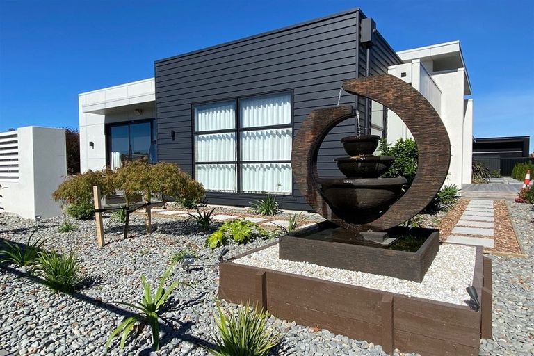 Photo of property in 21 Paeroa Street, Riccarton, Christchurch, 8041