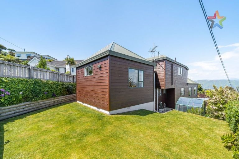 Photo of property in 36a Maungaraki Road, Korokoro, Lower Hutt, 5012
