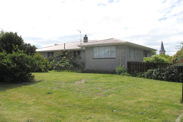 Photo of property in 2c Bank Street, Amberley, 7410