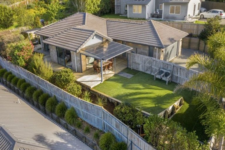 Photo of property in 12 Fendalton Place, Hatfields Beach, Orewa, 0931