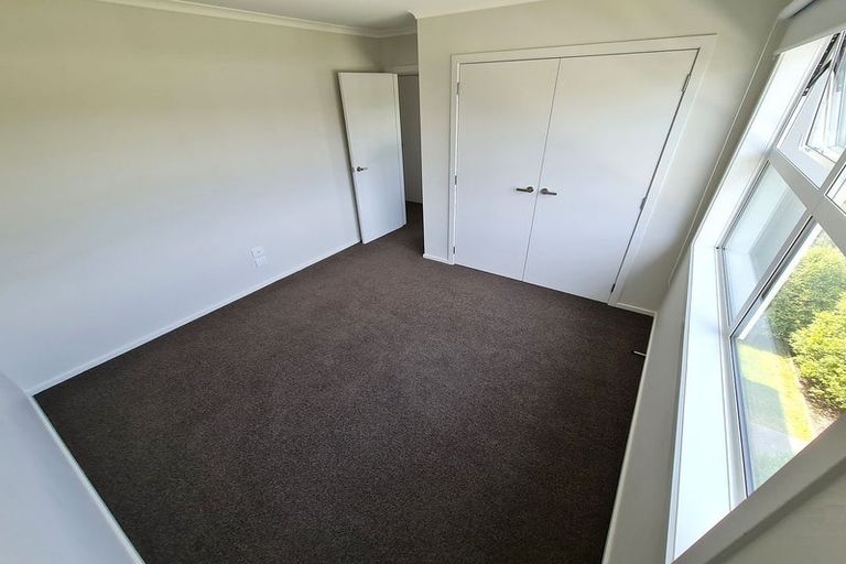 Photo of property in 16 Bluff Road, Kenepuru, Porirua, 5022