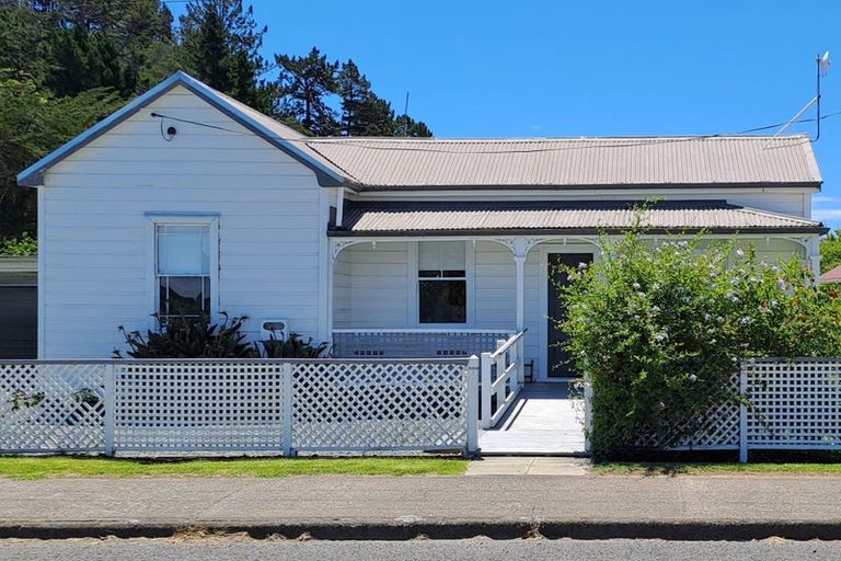 Photo of property in 316 Wharf Road, Coromandel, 3506