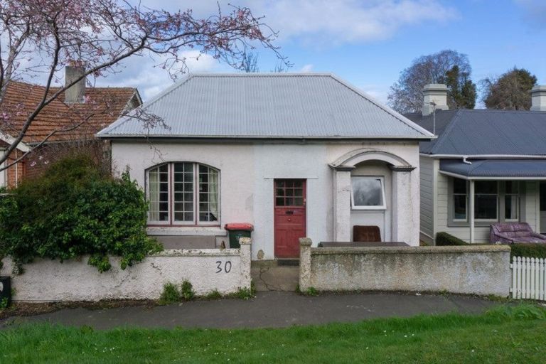 Photo of property in 30 Warrender Street, North Dunedin, Dunedin, 9016