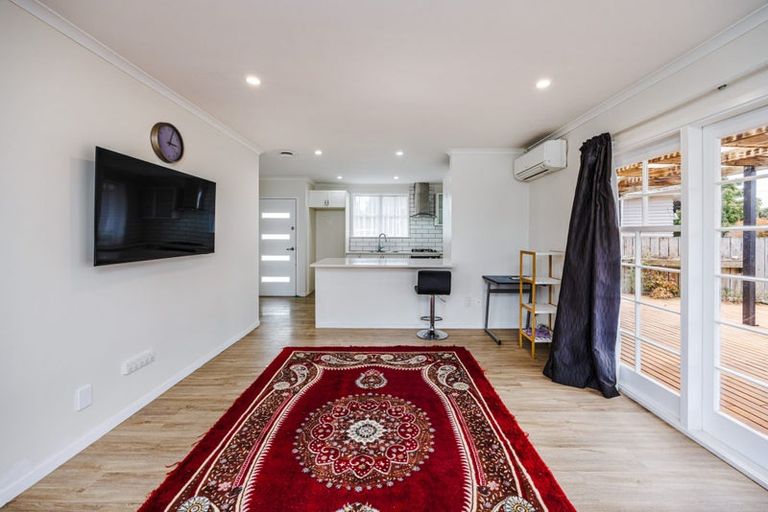 Photo of property in 1/1 Cooper Place, Papakura, 2110