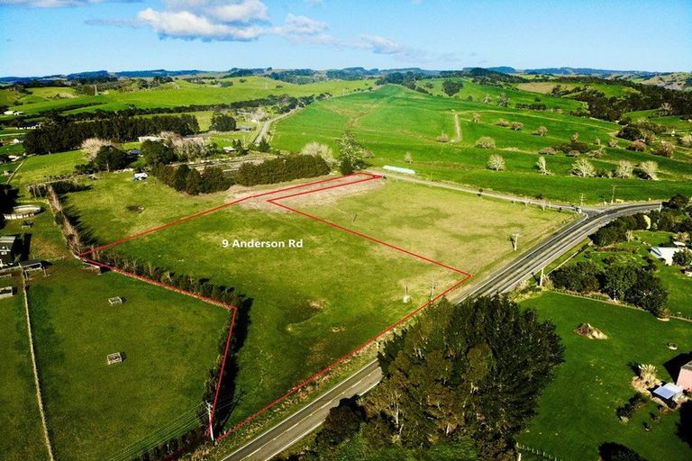 Photo of property in 9 Anderson Road, Kaukapakapa, 0875