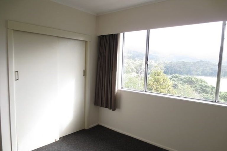 Photo of property in 2/132 Curtis Street, Northland, Wellington, 6012
