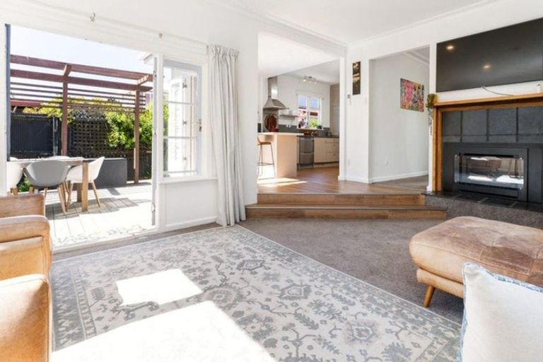 Photo of property in 37 Tainui Street, Somerfield, Christchurch, 8024