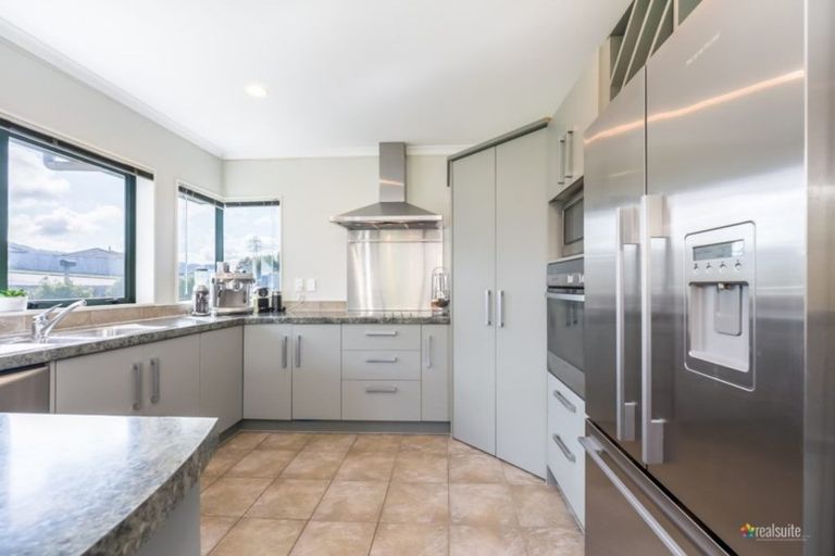 Photo of property in 63 Percy Kinsman Crescent, Riverstone Terraces, Upper Hutt, 5018