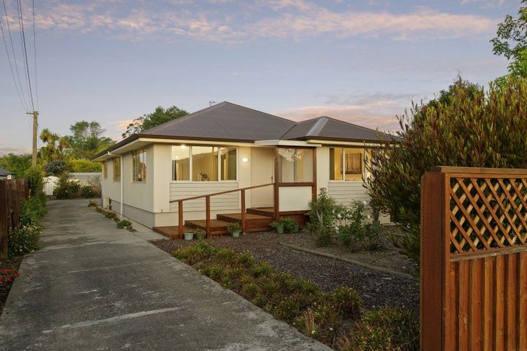 Photo of property in 74 Wilsons Road, Saint Martins, Christchurch, 8022