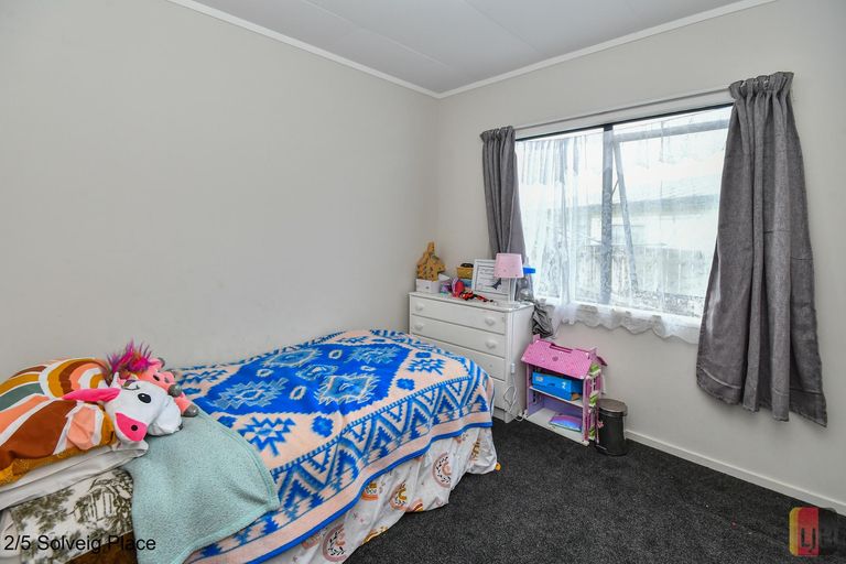 Photo of property in 1/5 Solveig Place, Randwick Park, Auckland, 2105