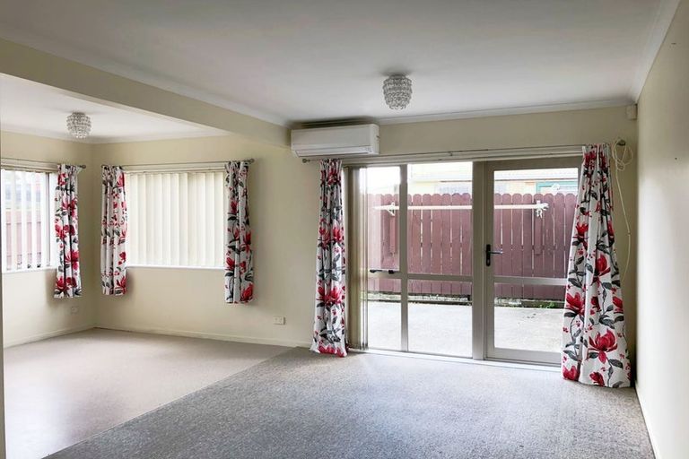 Photo of property in 45 Pooks Road, Ranui, Auckland, 0612