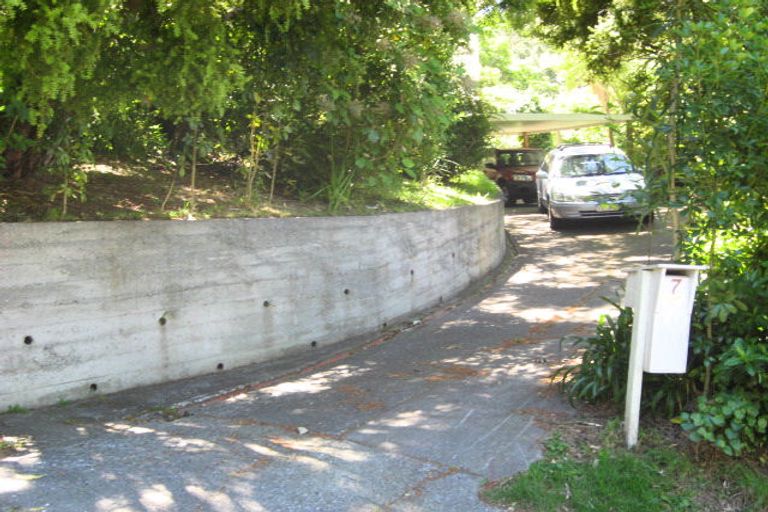 Photo of property in 7 Kamla Way, Khandallah, Wellington, 6035