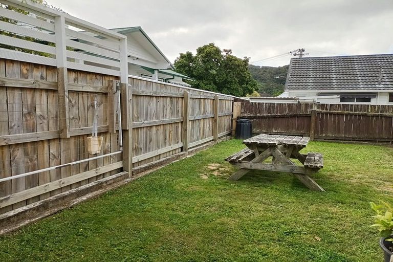 Photo of property in 1/63a Pine Avenue, Ebdentown, Upper Hutt, 5018