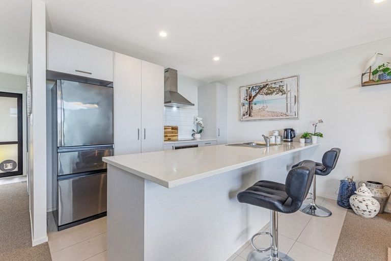 Photo of property in 11 Kapuarangi Lane, Papakura, 2110
