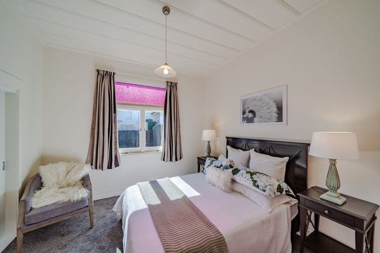 Photo of property in 1001 Caroline Road, Mayfair, Hastings, 4122