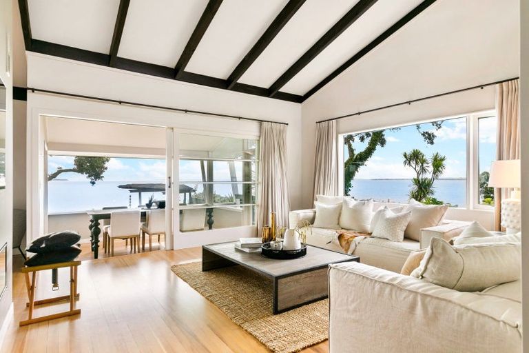 Photo of property in 66a Cliff Road, Torbay, Auckland, 0630