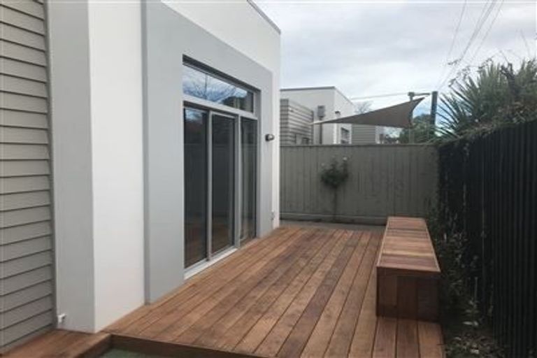 Photo of property in 110c Hamilton Avenue, Ilam, Christchurch, 8041