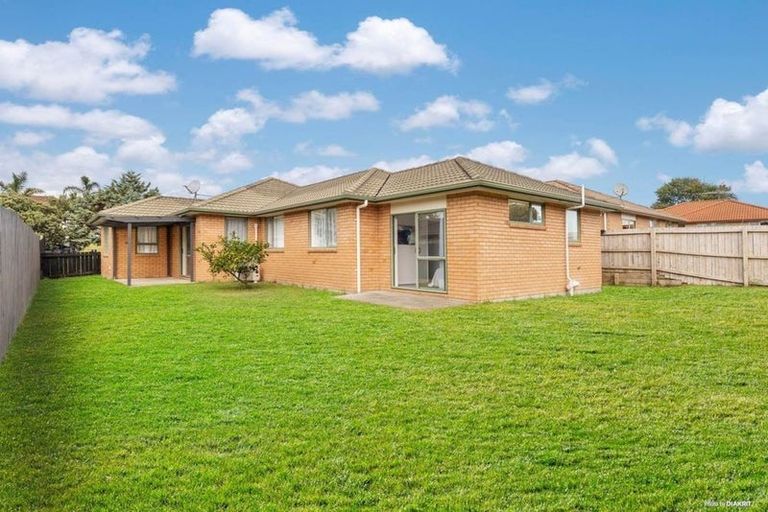 Photo of property in 7 Kathleen Reece Place, Waiuku, 2123
