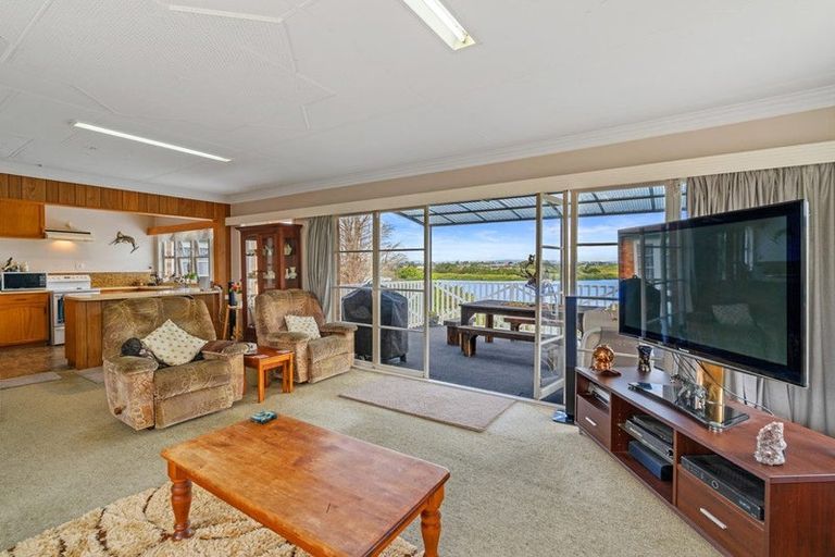 Photo of property in 39 Estuary Road, Weymouth, Auckland, 2103
