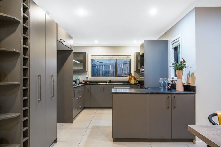 Photo of property in 25 Kaimai Place, Aotea, Porirua, 5024