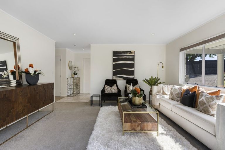 Photo of property in 16 Whitford Road, Howick, Auckland, 2014