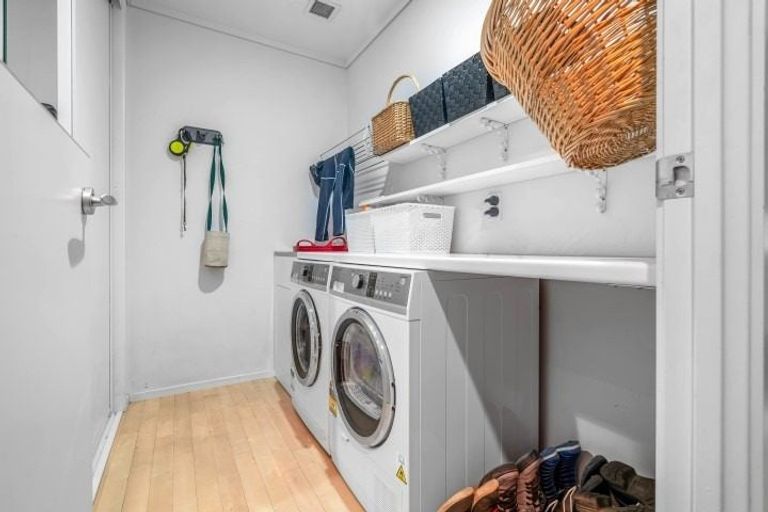 Photo of property in 12/72e Devonport Road, Tauranga, 3110