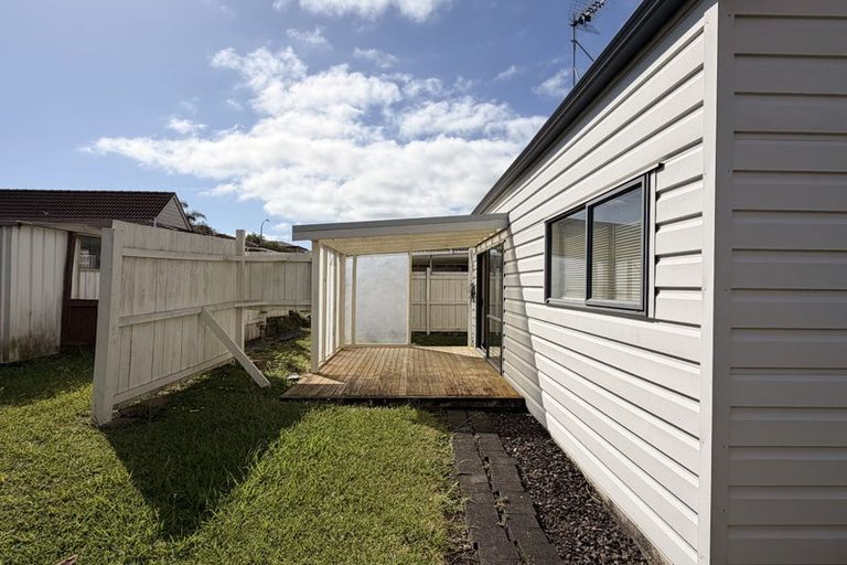 Photo of property in 33 Hutchinsons Road, Bucklands Beach, Auckland, 2014