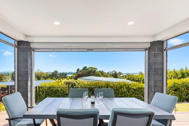 Photo of property in 6 Manuka Close, Mangawhai, 0505