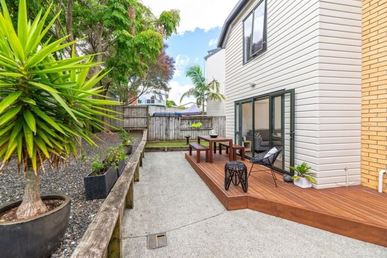 Photo of property in 41 Barnea Circle, Glen Eden, Auckland, 0602