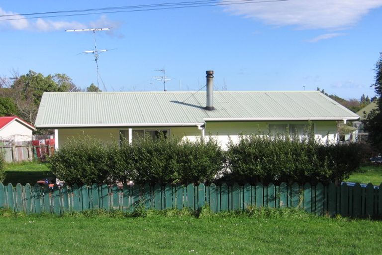 Photo of property in 14 Revans Street, Featherston, 5710