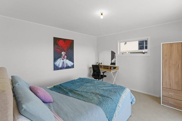 Photo of property in 11 Makora Road, Otaihanga, Paraparaumu, 5036