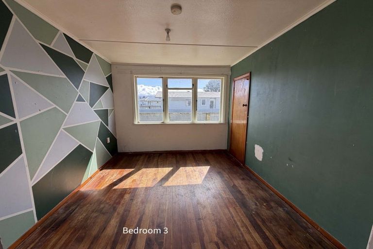 Photo of property in 16 Robertshawe Crescent, Dannevirke, 4930