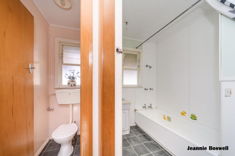 Photo of property in 582-588 Napier Road, Whakarongo, Palmerston North, 4470