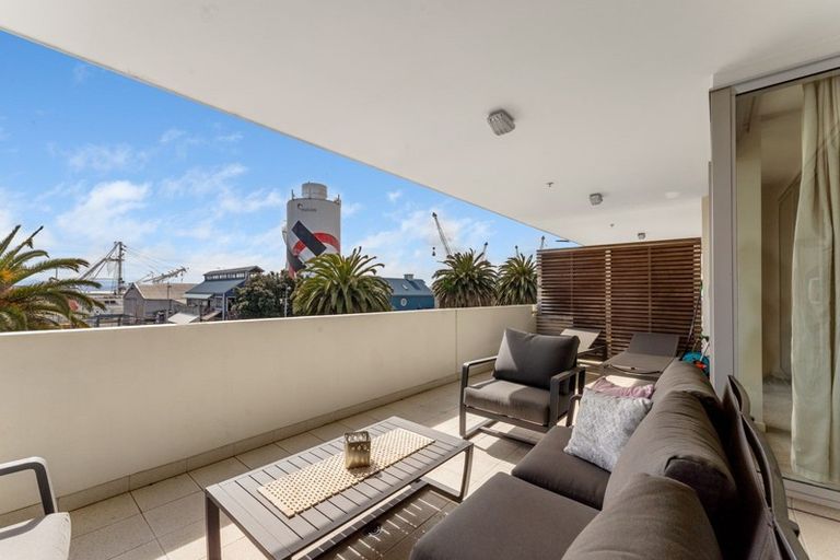 Photo of property in Latitude 41, 10/269 Wakefield Quay, Stepneyville, Nelson, 7010