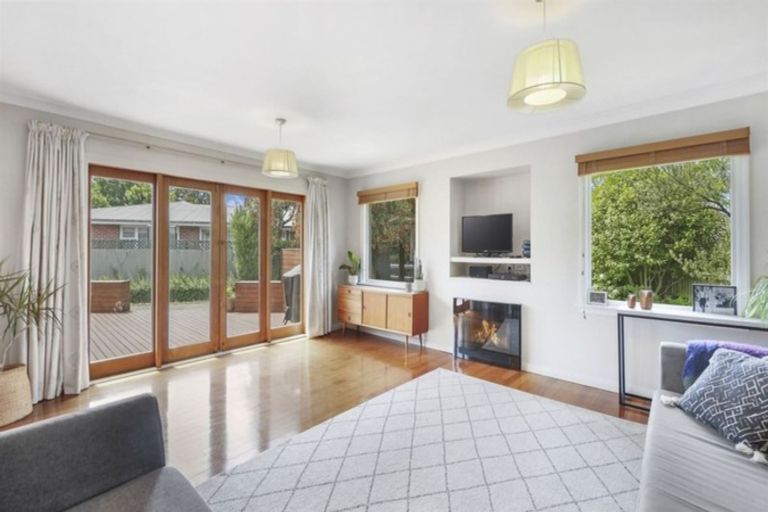 Photo of property in 8 Trist Place, Edgeware, Christchurch, 8013