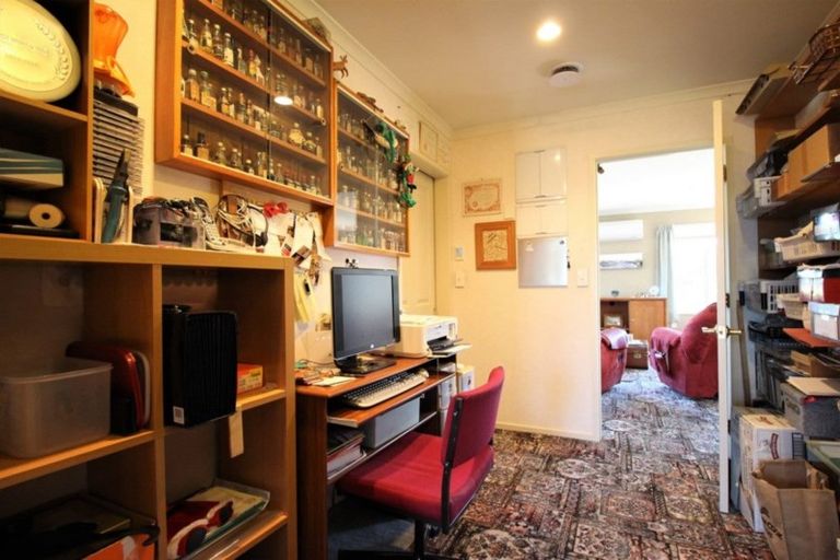 Photo of property in 6 Walnut Grove, Alexandra, 9320