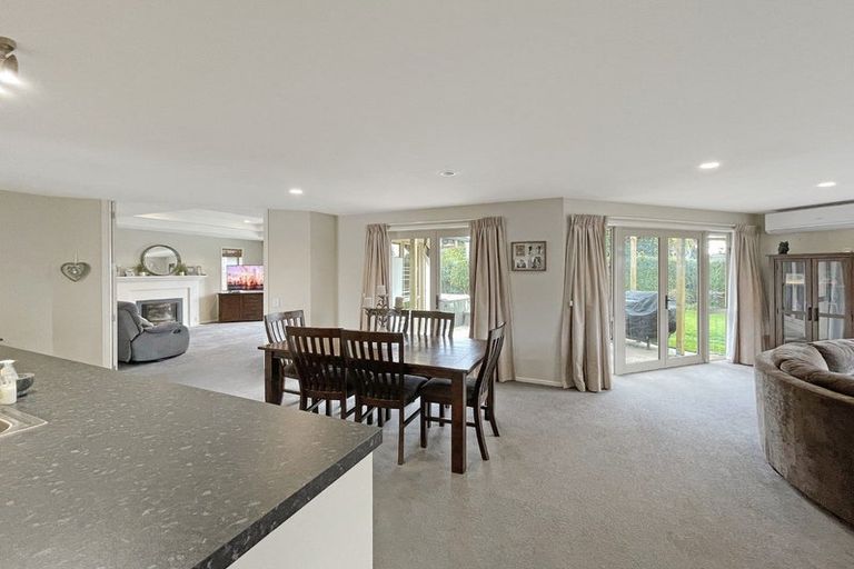 Photo of property in 8 Nielsen Gardens, Rototuna, Hamilton, 3210